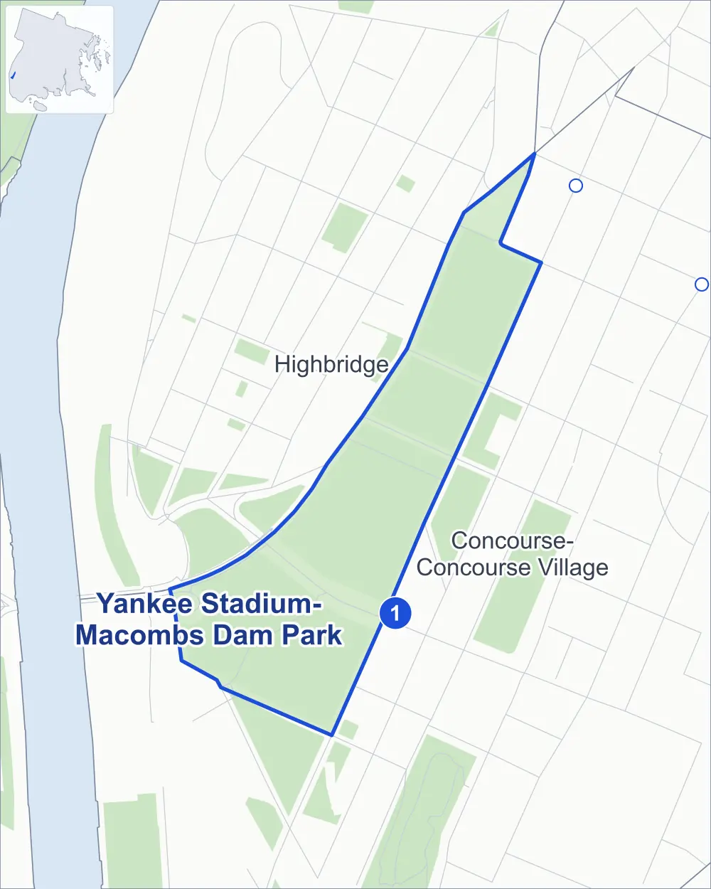 Street map of Yankee Stadium-Macombs Dam Park, Bronx, outlined among Concourse-Concourse Village and Highbridge, with its paths, the streets around it and its one subway station.