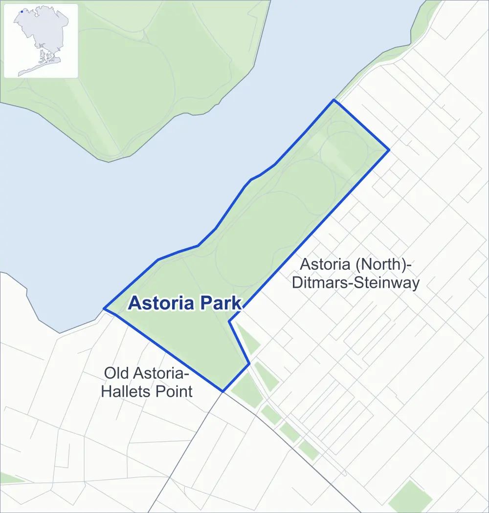 Street map of Astoria Park, Queens, outlined among Astoria (North)-Ditmars-Steinway and Old Astoria-Hallets Point, with its paths and the streets around it.